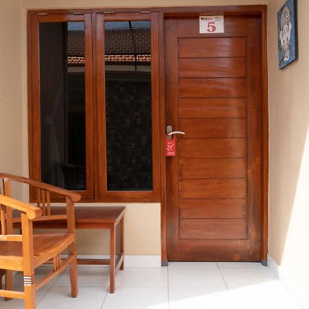 Reddoorz Near Buleleng Harbour 2 Hotel Singaraja  Exterior photo